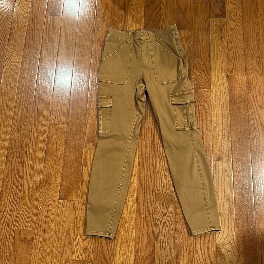 NWOT- high rise spanx leggings cargo style - L